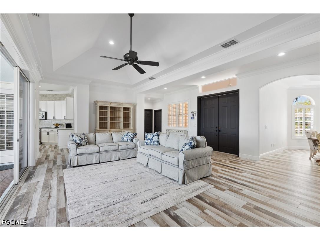 2202 Grove Drive Naples FL 34120 2026020146 image10