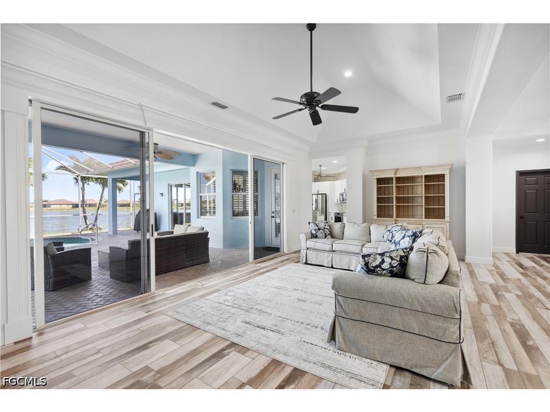 2202 Grove Drive Naples FL 34120 2026020146 image9