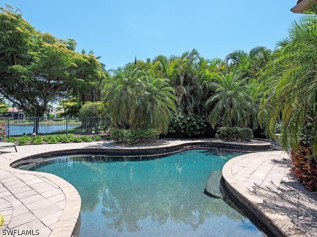 2202 Miramonte Way Naples FL 34105 226016812 image5