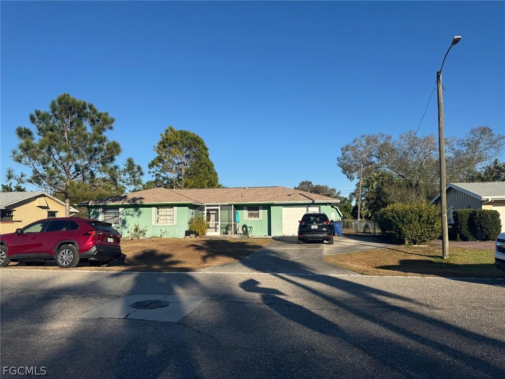 2202 Parkview Drive Fort Myers FL 33905 2026006979 image1