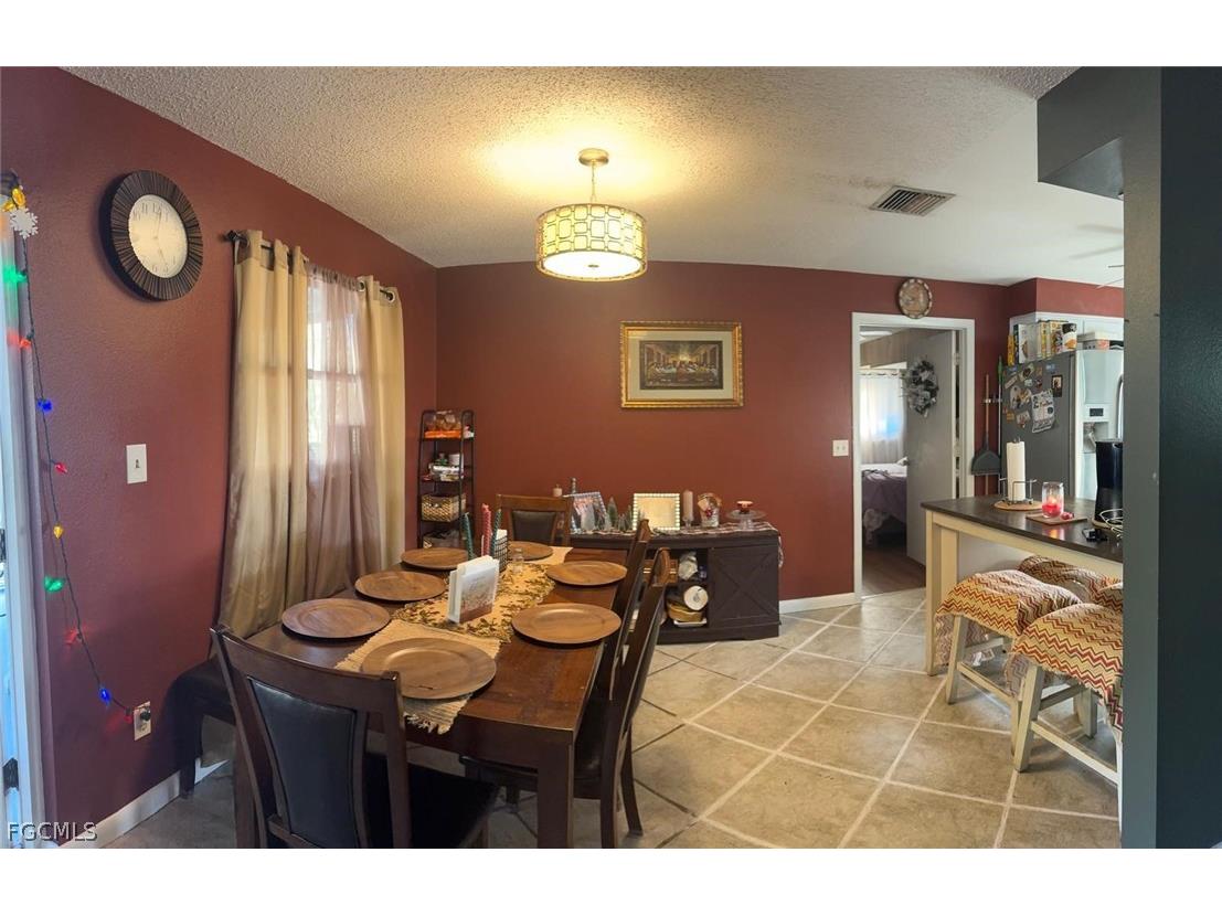 2202 Parkview Drive Fort Myers FL 33905 2026006979 image8