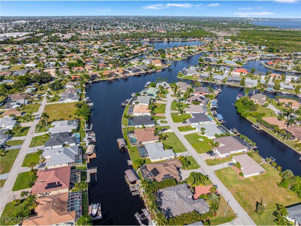 2202 SE 19th Place Cape Coral FL 33990 2025016479 image36