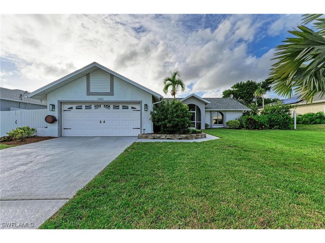 2202 SW 14th Avenue Cape Coral FL 33991 223085603 image1