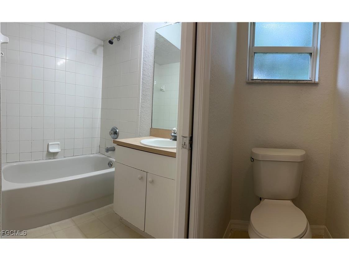 2202 SW 2nd Terrace Cape Coral FL 33991 2026004042 image4