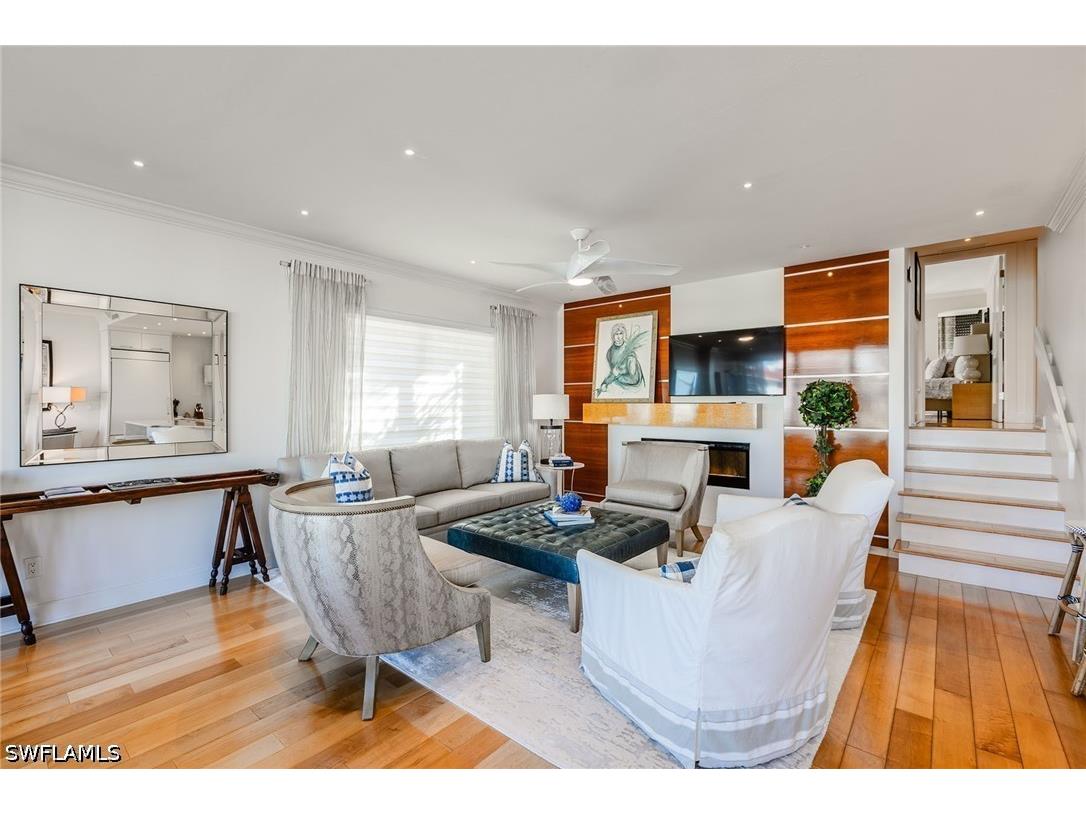 2203 Gulf Shore Boulevard N #E1 Naples FL 34102 226013483 image1