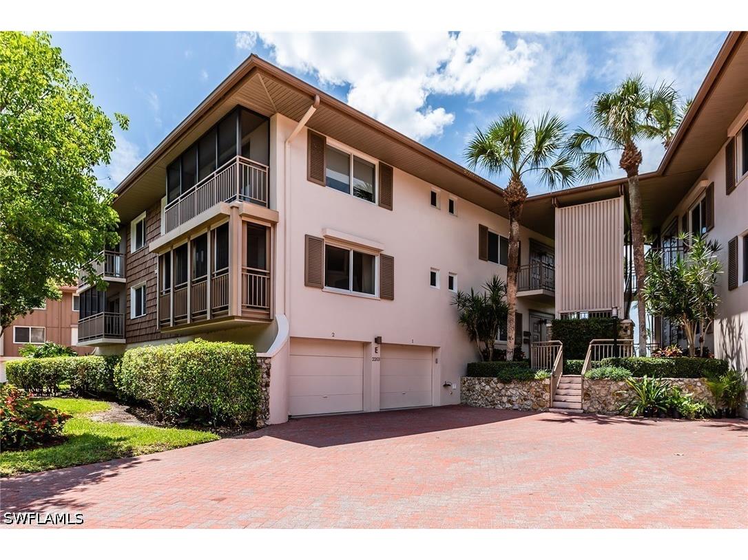 2203 Gulf Shore Boulevard N #E1 Naples FL 34102 226013483 image14