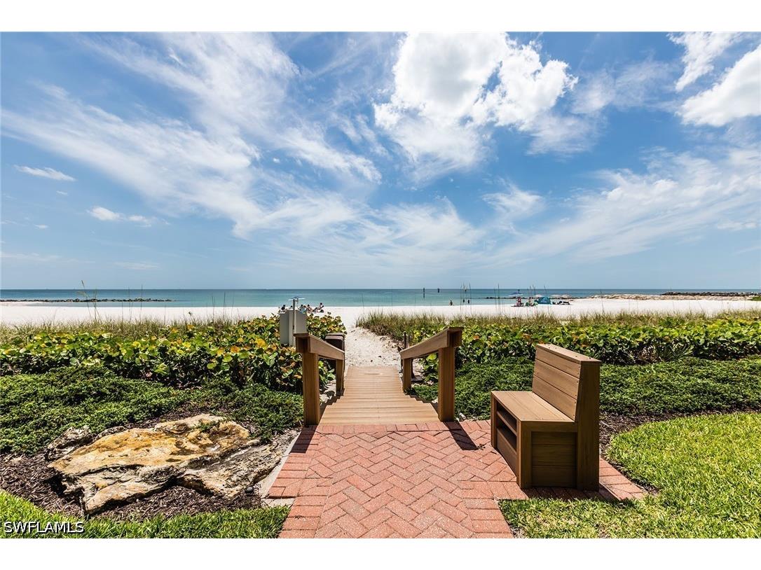 2203 Gulf Shore Boulevard N #E1 Naples FL 34102 226013483 image16