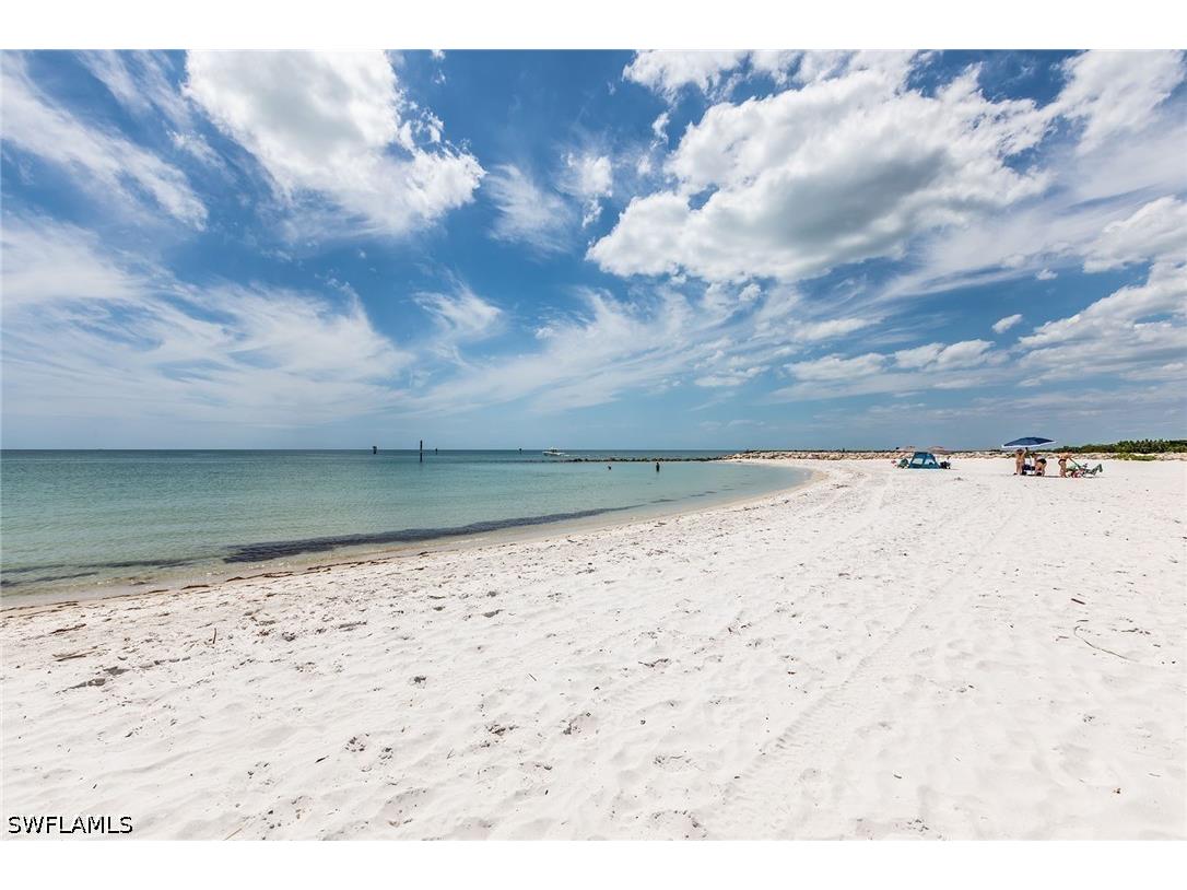 2203 Gulf Shore Boulevard N #E1 Naples FL 34102 226013483 image18