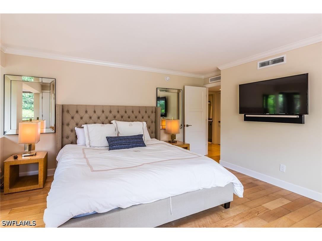 2203 Gulf Shore Boulevard N #E1 Naples FL 34102 226013483 image6