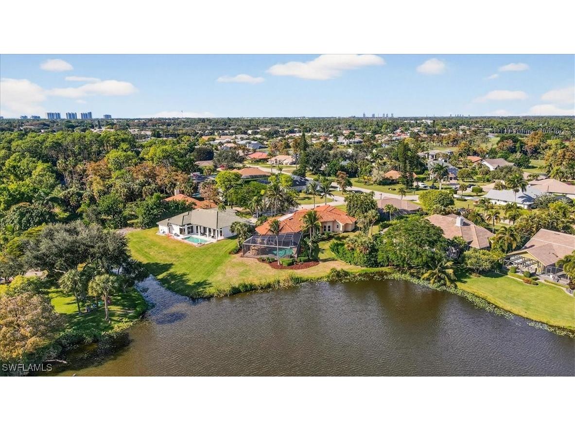 2203 Imperial Golf Co Boulevard Naples FL 34110 225084073 image1