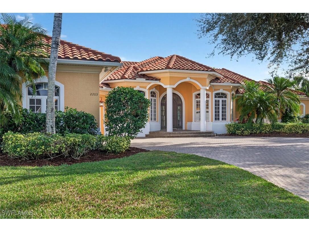 2203 Imperial Golf Co Boulevard Naples FL 34110 225084073 image48