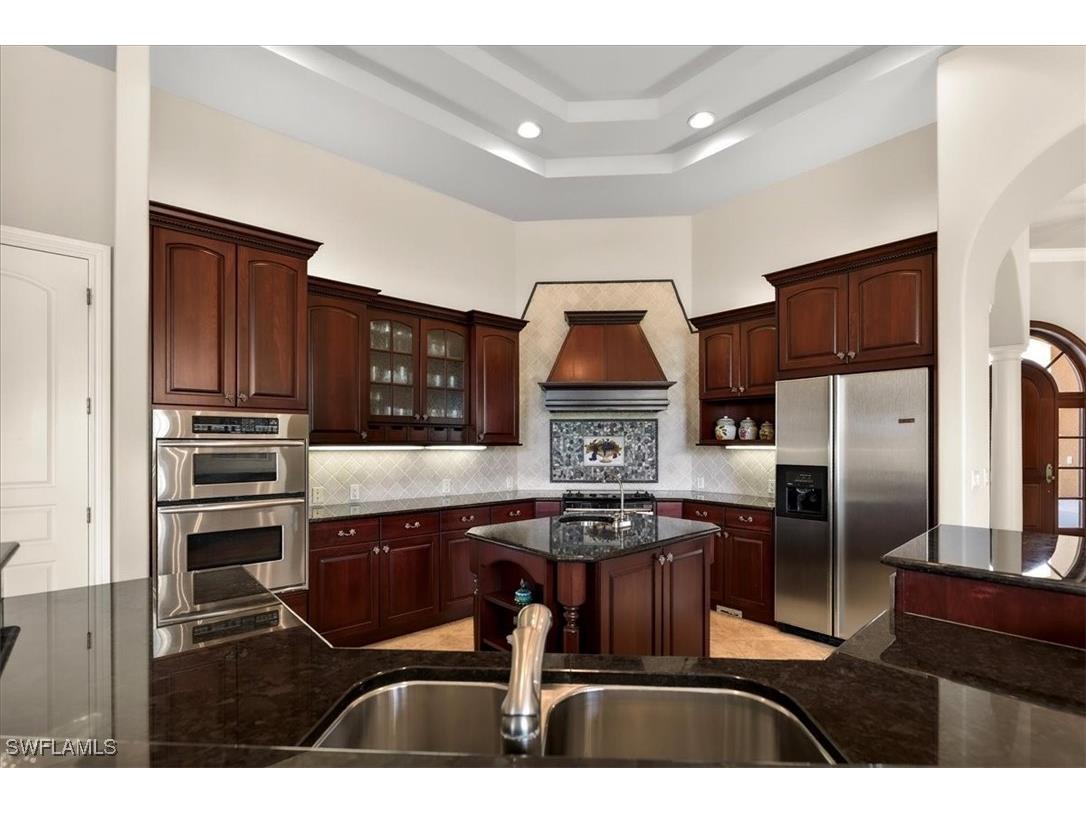 2203 Imperial Golf Co Boulevard Naples FL 34110 225084073 image8