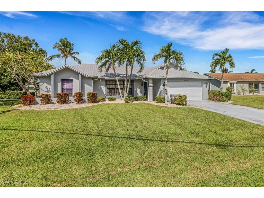 2203 NE 3rd Street Cape Coral FL 33909 224087737 image1