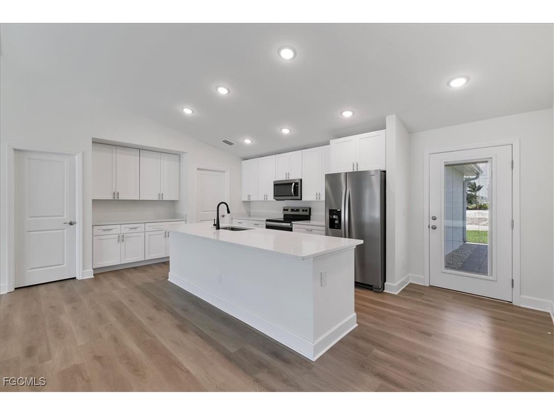 2203 NW 9th Avenue Cape Coral FL 33993 2025016719 image8