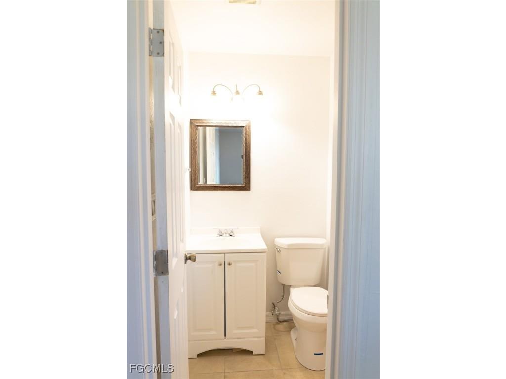 2203 Santiago Avenue Fort Myers FL 33905 2025012791 image11