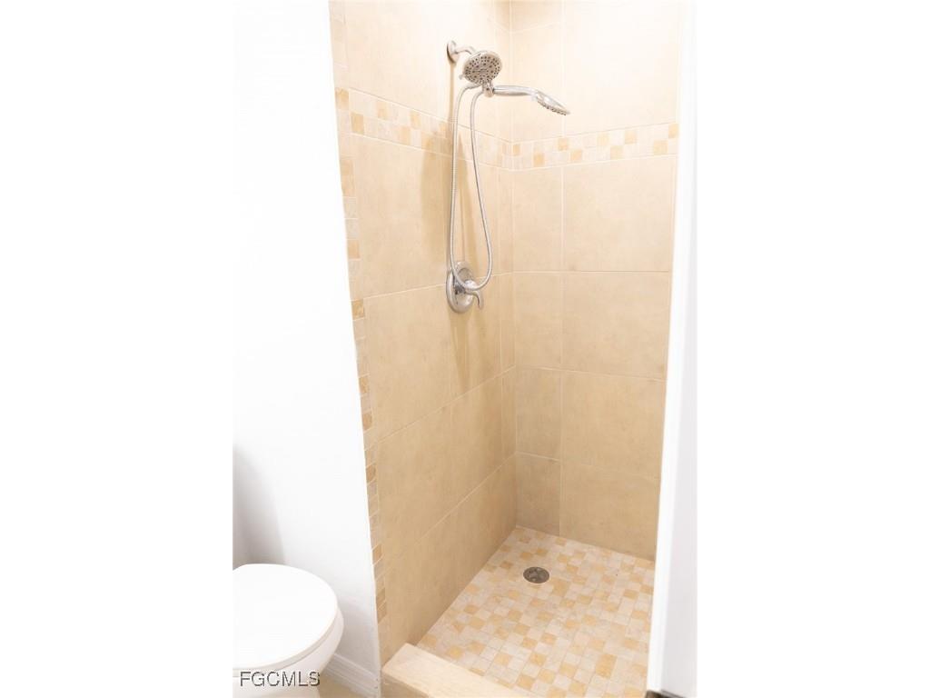 2203 Santiago Avenue Fort Myers FL 33905 2025012791 image12