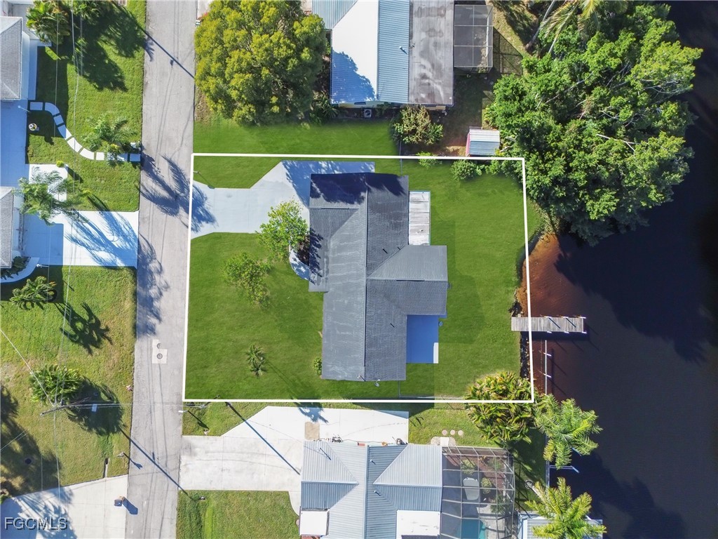 2203 Santiago Avenue Fort Myers FL 33905 2025012791 image32