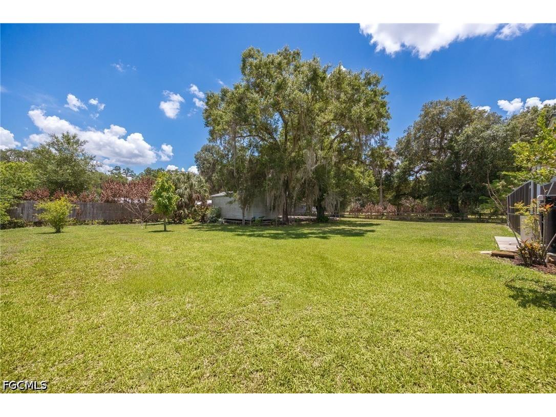 22031 Edwards Drive Alva FL 33920 2026023085 image41