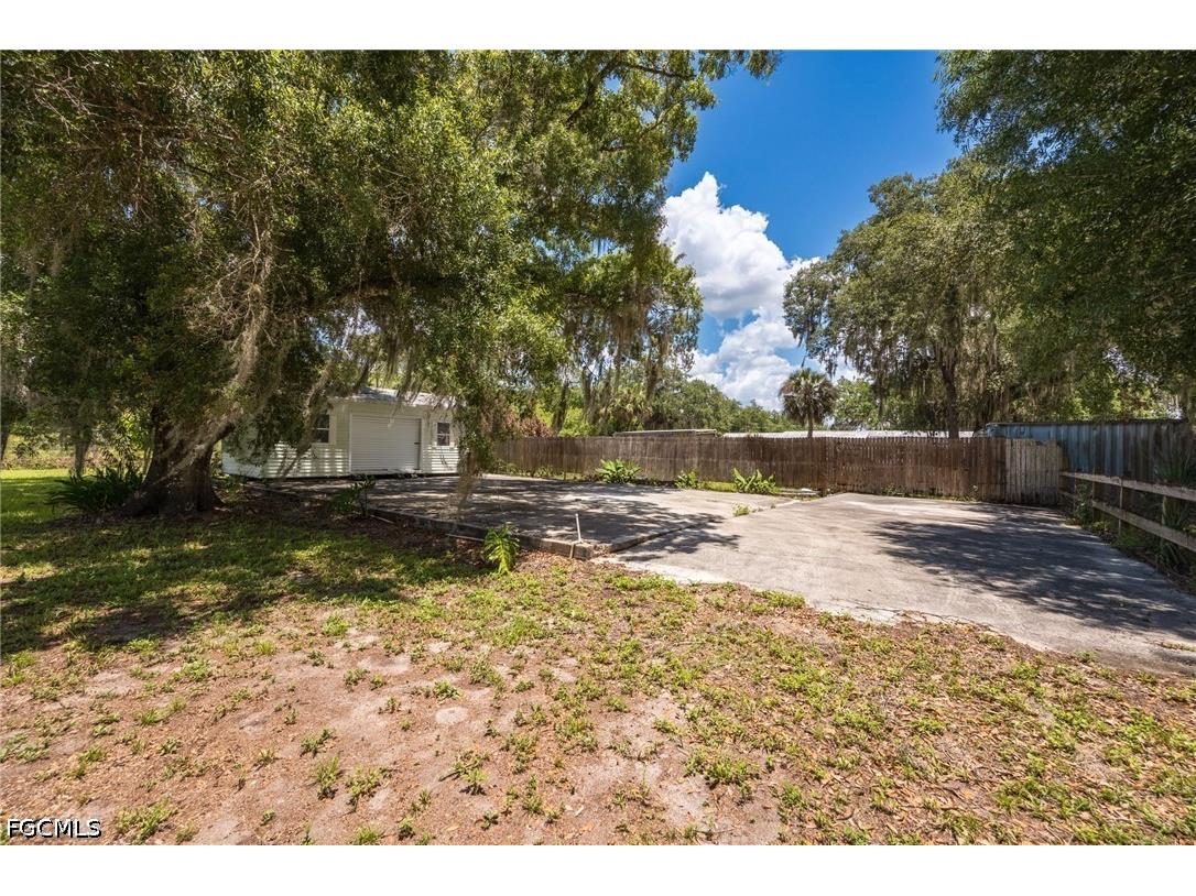22031 Edwards Drive Alva FL 33920 2026023085 image42