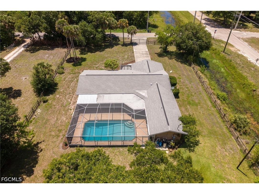 22031 Edwards Drive Alva FL 33920 2026023085 image6