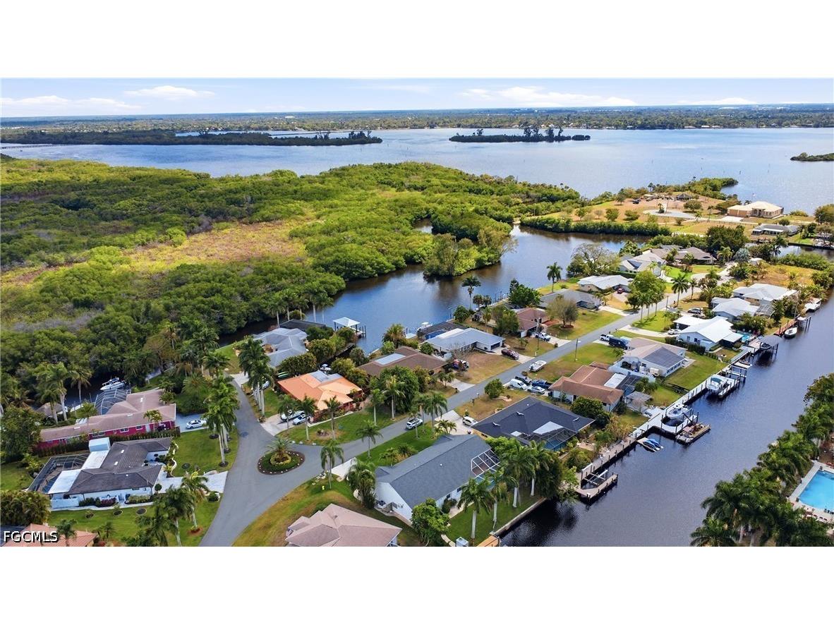 2204 Channel Way North Fort Myers FL 33917 2026018293 image50