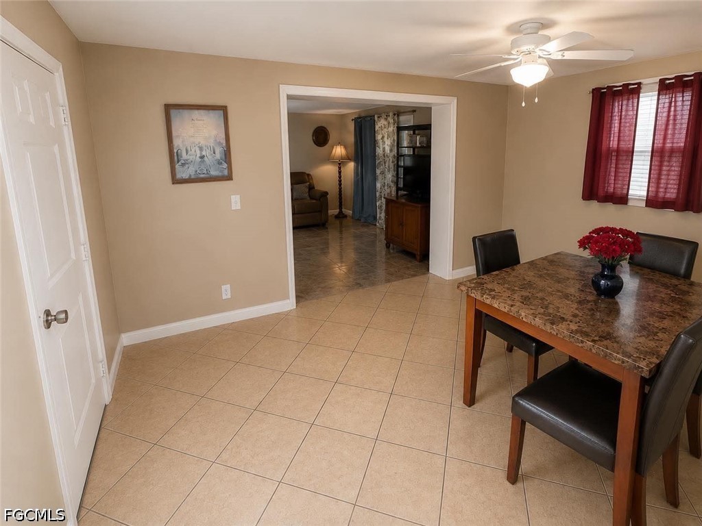 2204 Coronet Street Fort Myers FL 33907 2026021980 image2