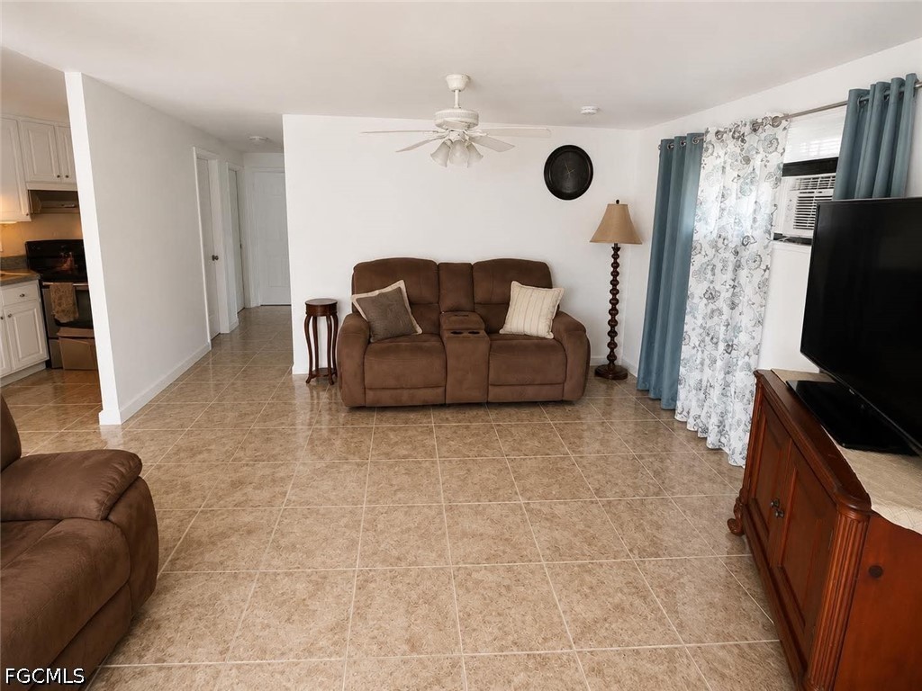 2204 Coronet Street Fort Myers FL 33907 2026021980 image4