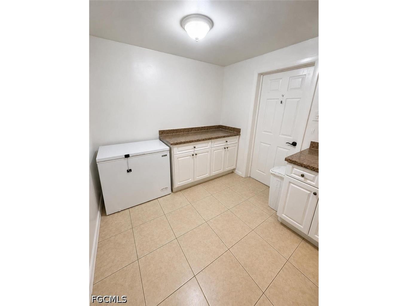 2204 Coronet Street Fort Myers FL 33907 2026021980 image8