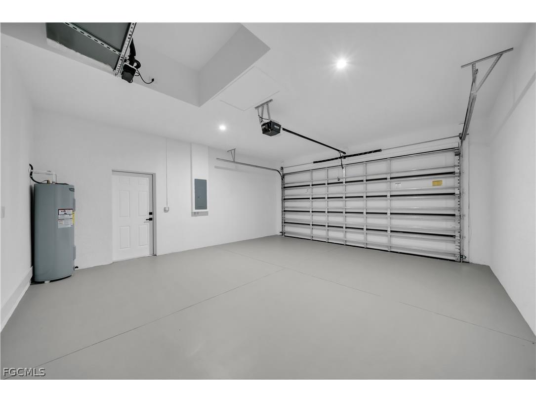 2204 NE 14th Place Cape Coral FL 33909 2026010996 image10