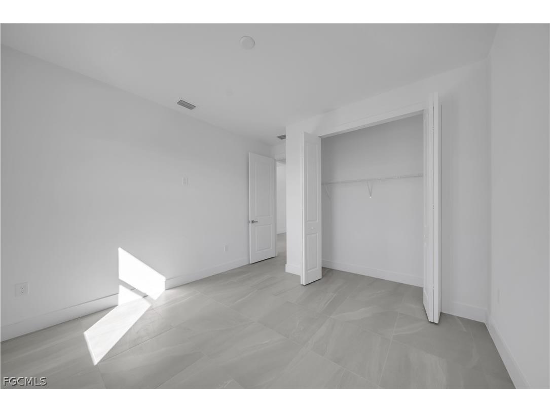 2204 NE 14th Place Cape Coral FL 33909 2026010996 image21