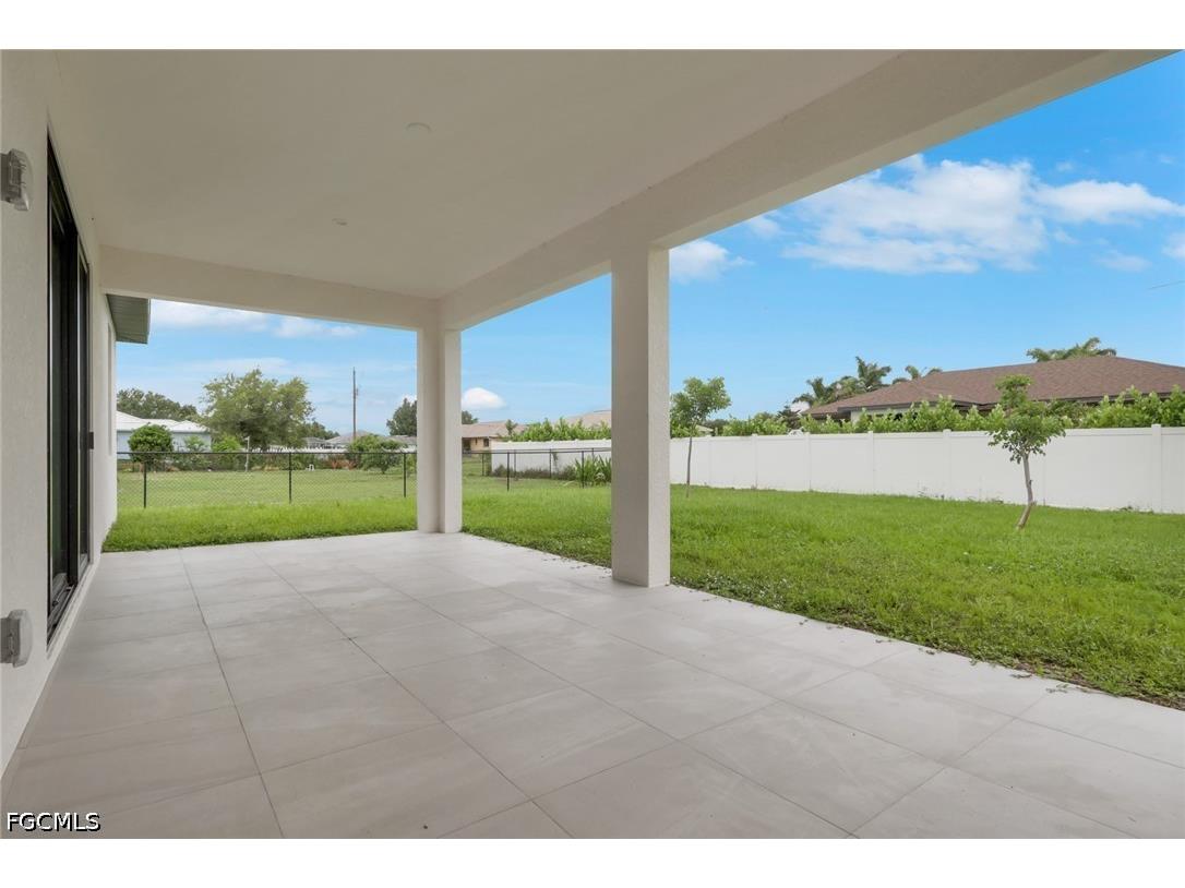 2204 NE 14th Place Cape Coral FL 33909 2026024969 image37