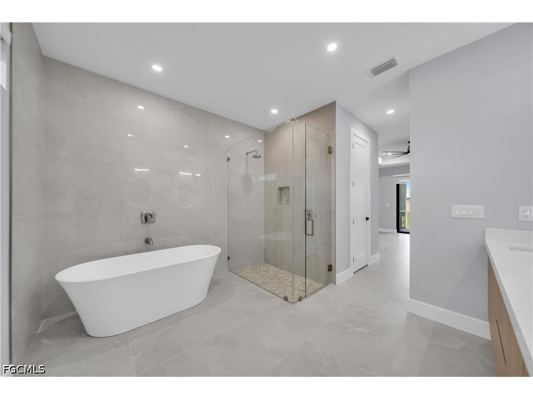 2204 NW 5th Terrace Cape Coral FL 33993 2026029171 image20