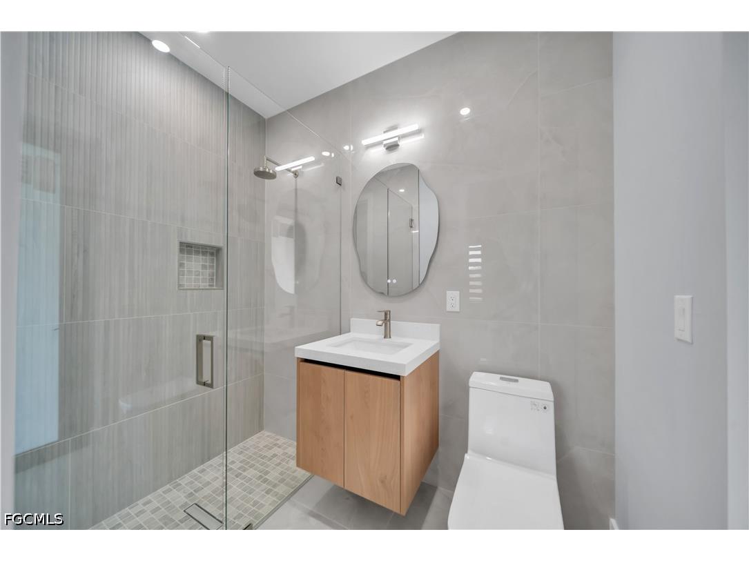 2204 NW 5th Terrace Cape Coral FL 33993 2026029171 image24