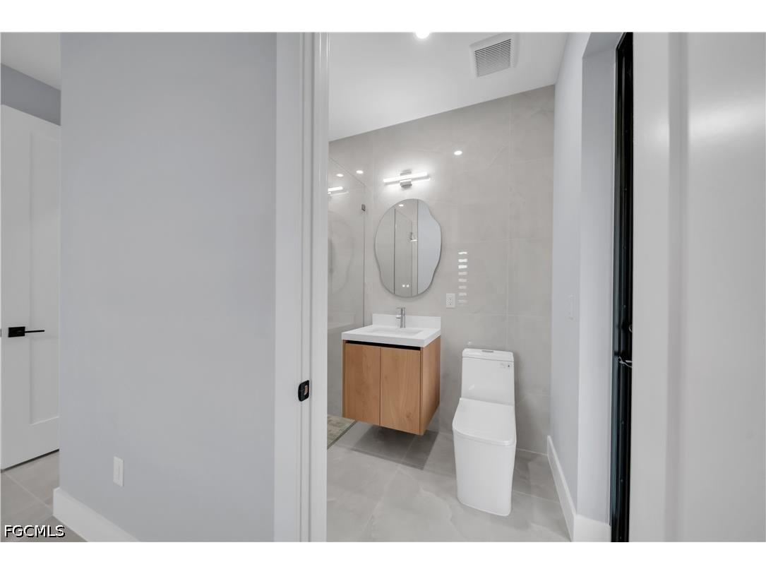 2204 NW 5th Terrace Cape Coral FL 33993 2026029171 image25