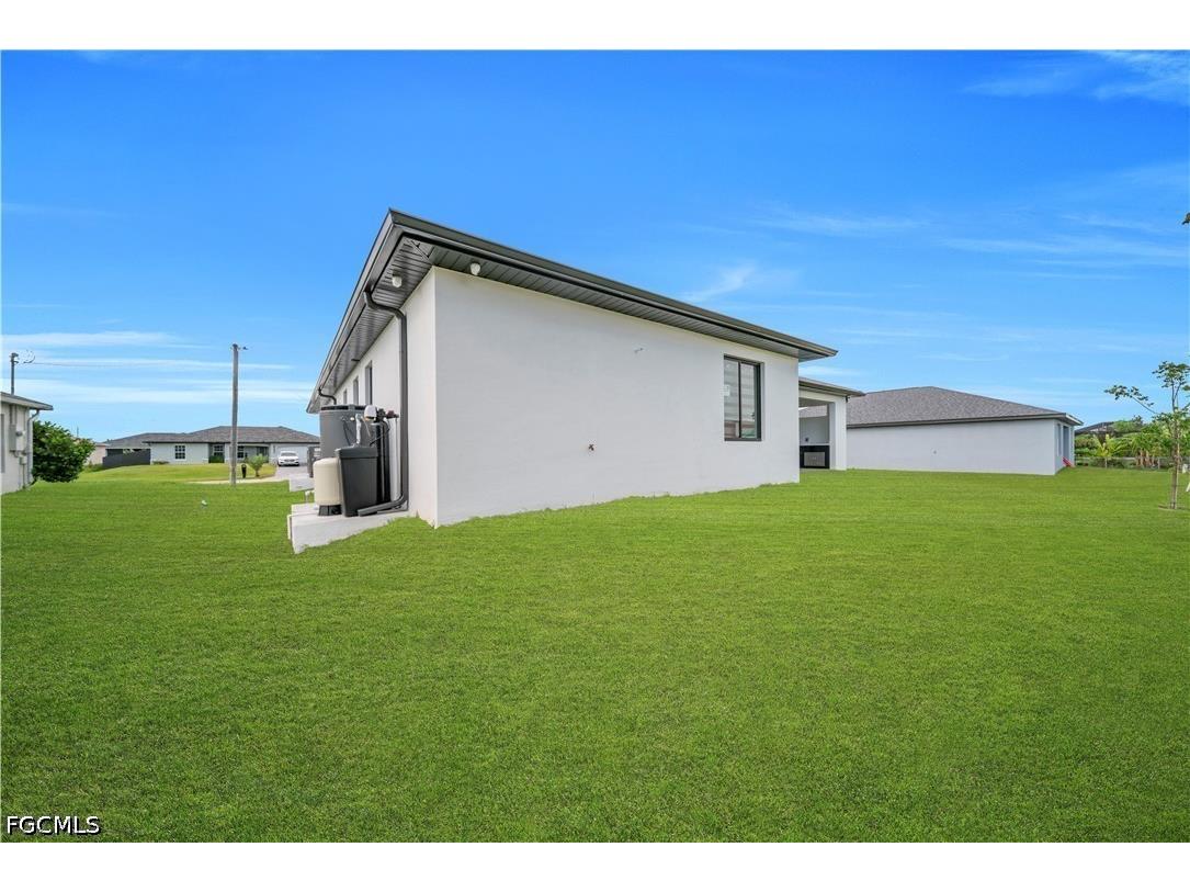 2204 NW 5th Terrace Cape Coral FL 33993 2026029171 image35