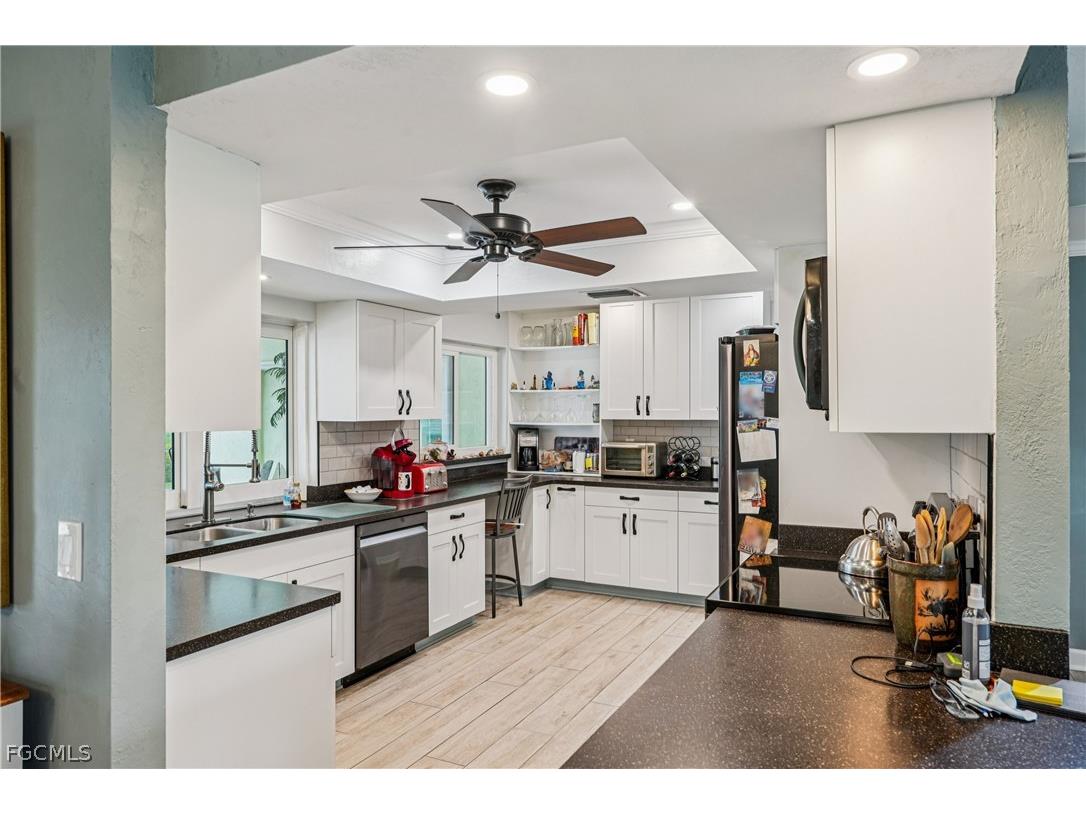 2204 SE 15th Terrace Cape Coral FL 33990 2026009950 image12
