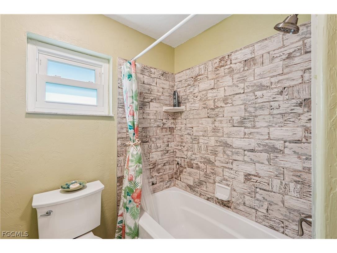 2204 SE 15th Terrace Cape Coral FL 33990 2026009950 image24