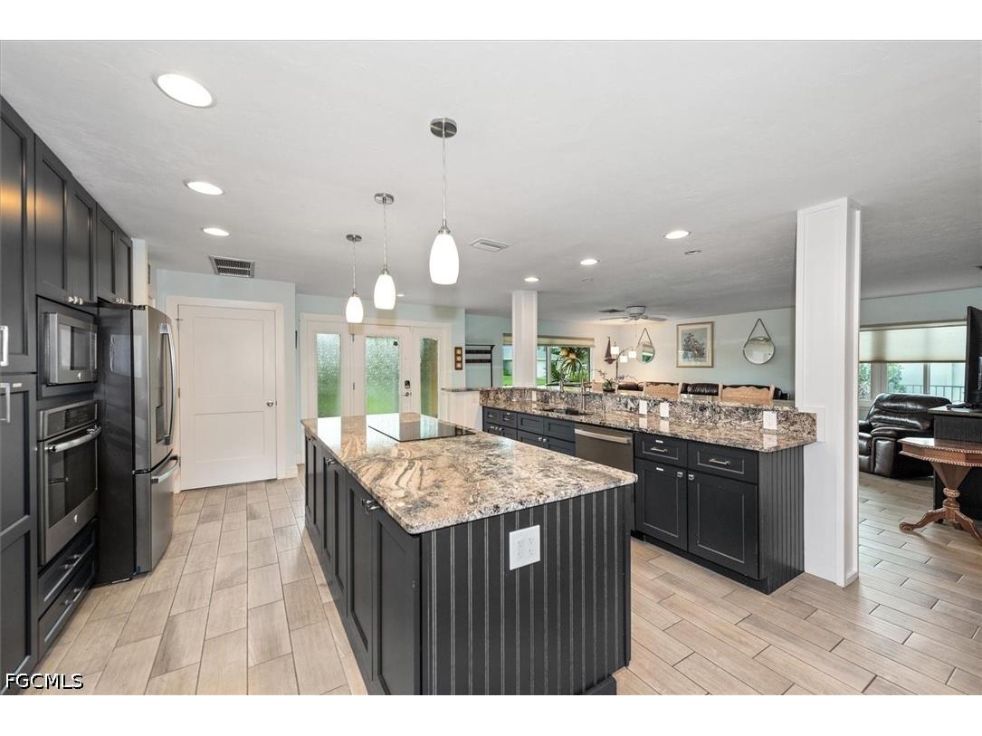 2205 Channel Way North Fort Myers FL 33917 2026020151 image2