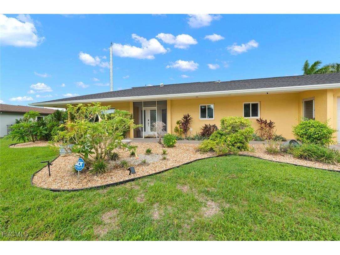 2205 Channel Way North Fort Myers FL 33917 225022323 image1