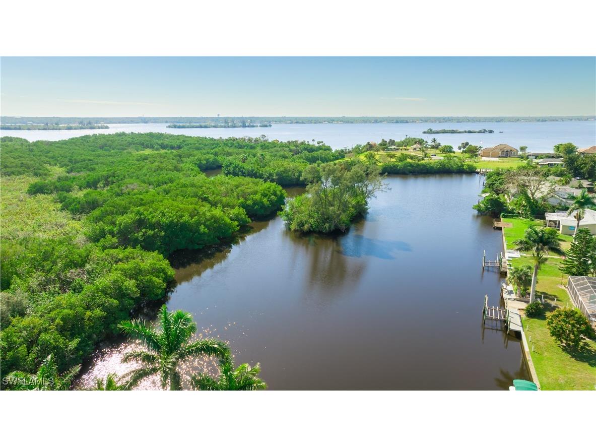 2205 Channel Way North Fort Myers FL 33917 225022323 image38