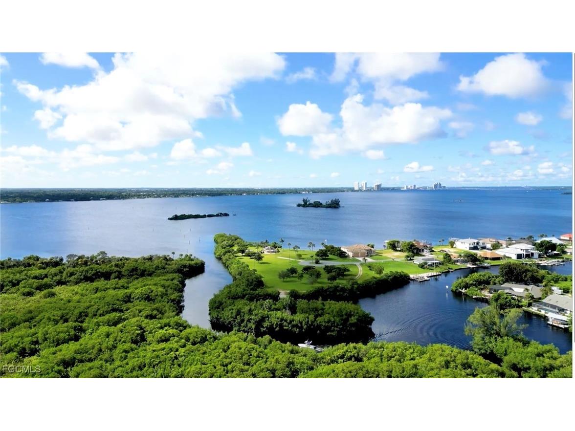 2205 Channel Way North Fort Myers FL 33917 225022323 image49