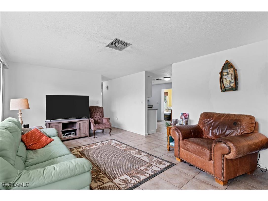 2205 Dixie Avenue Punta Gorda FL 33950 225069073 image3