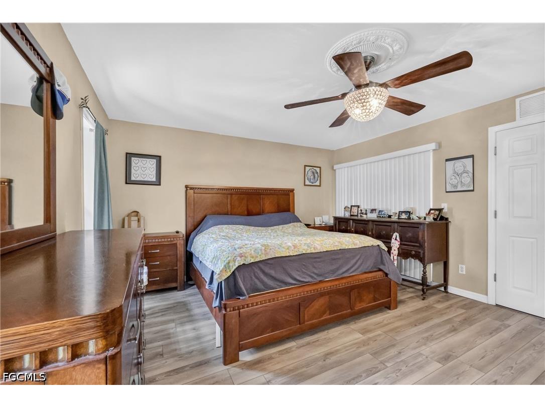 2205 NE 1st Place Cape Coral FL 33909 2026025490 image13