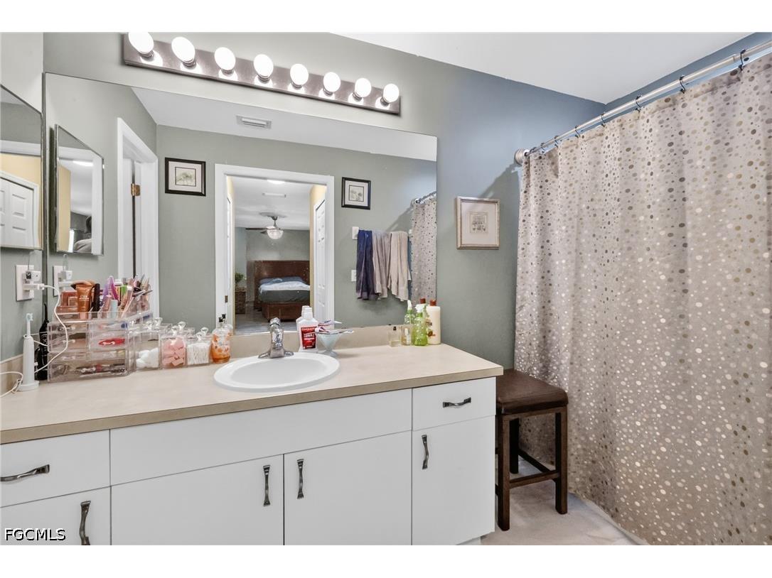 2205 NE 1st Place Cape Coral FL 33909 2026025490 image14