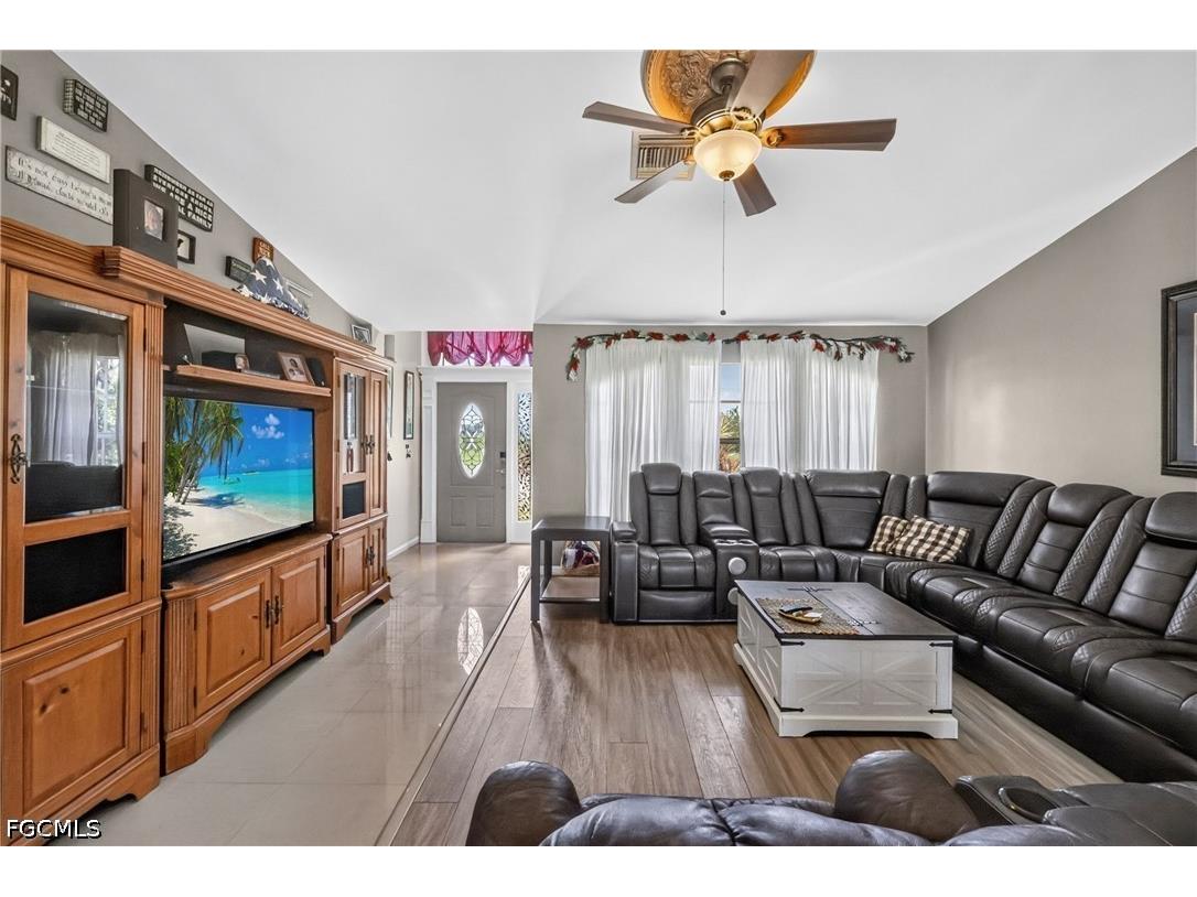 2205 NE 1st Place Cape Coral FL 33909 2026025490 image5