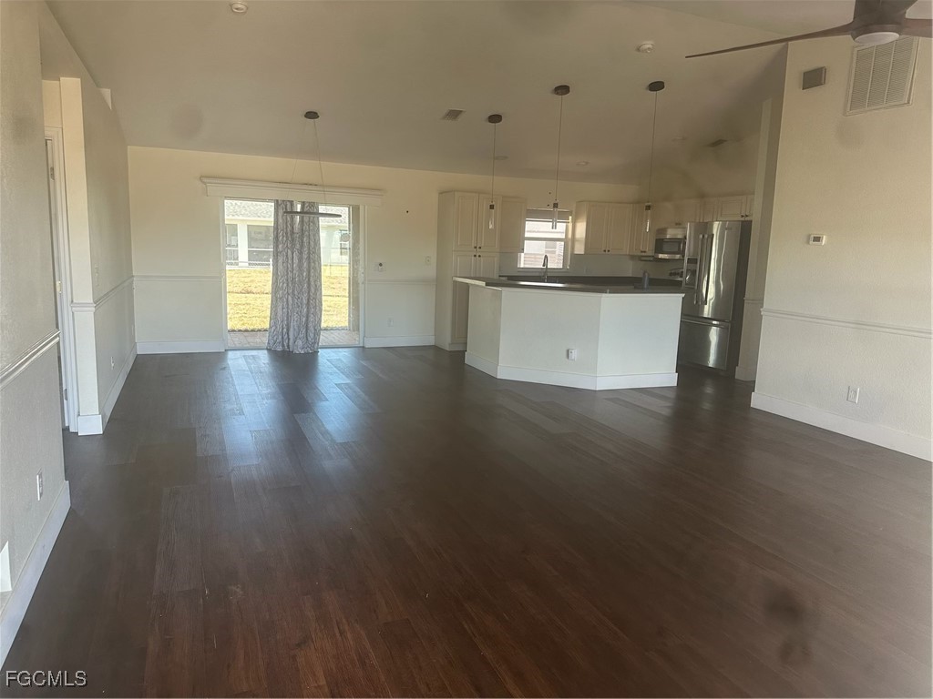 2205 NE 8th Place Cape Coral FL 33909 2026005660 image5