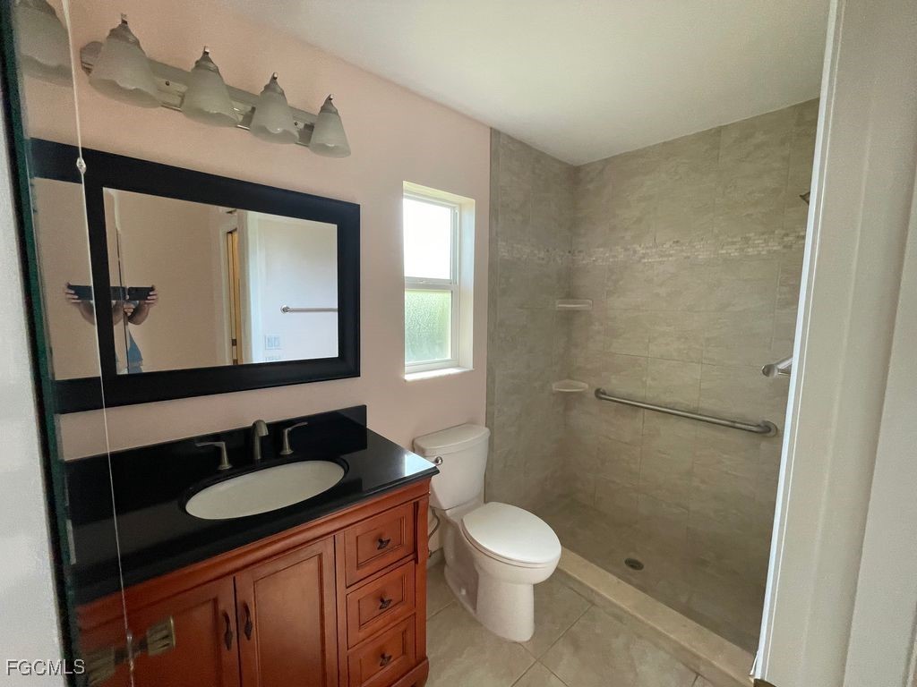 2205 SW 2nd Terrace Cape Coral FL 33991 2025021927 image17