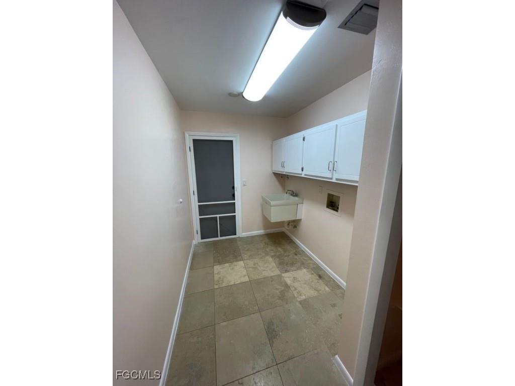 2205 SW 2nd Terrace Cape Coral FL 33991 2025021927 image20