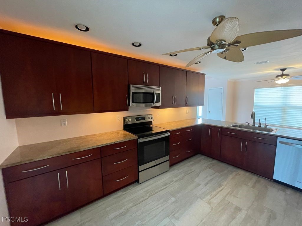 2205 SW 2nd Terrace Cape Coral FL 33991 2025021927 image7