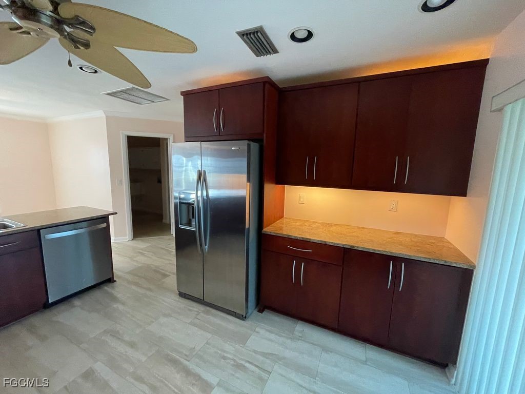 2205 SW 2nd Terrace Cape Coral FL 33991 2025021927 image8